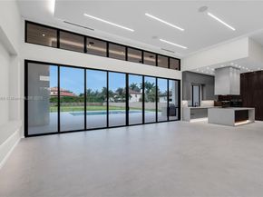 12190 NW 6th St, Miami FL 33182