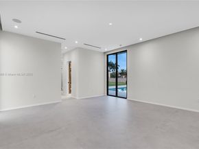12190 NW 6th St, Miami FL 33182