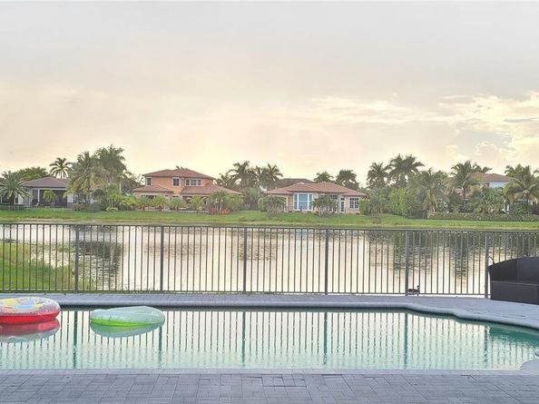 7896 NW 110th Dr, Parkland FL 33076