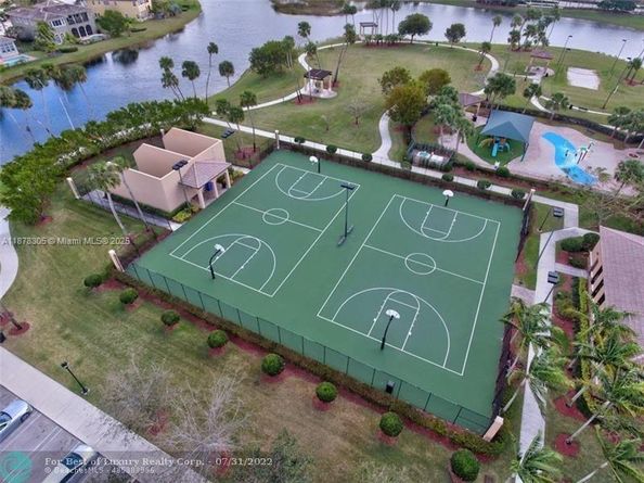 7896 NW 110th Dr, Parkland FL 33076