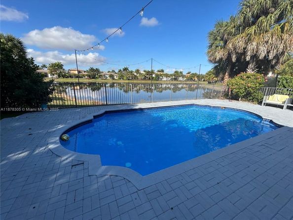 7896 NW 110th Dr, Parkland FL 33076