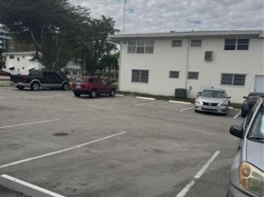 55 NW 204th St 1, Miami Gardens FL 33169