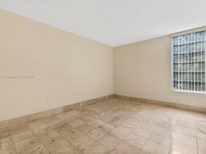 8860 Fontainebleau Blvd 304, Miami FL 33172