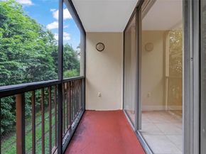 8860 Fontainebleau Blvd 304, Miami FL 33172