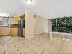 8860 Fontainebleau Blvd 304, Miami FL 33172