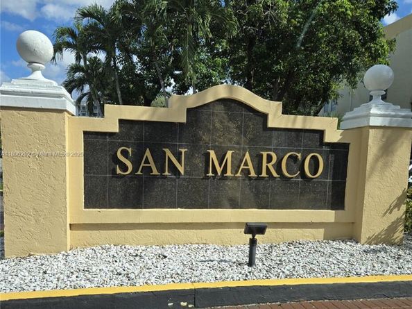 8860 Fontainebleau Blvd 304, Miami FL 33172