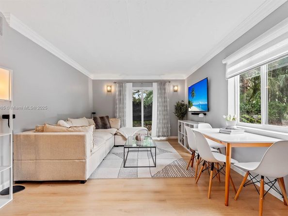 8617 SW 68th Ct 2, Pinecrest FL 33156