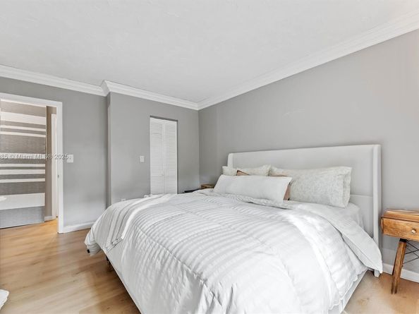 8617 SW 68th Ct 2, Pinecrest FL 33156