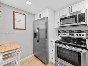 8617 SW 68th Ct 2, Pinecrest FL 33156