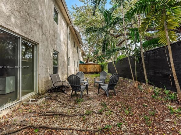 8617 SW 68th Ct 2, Pinecrest FL 33156