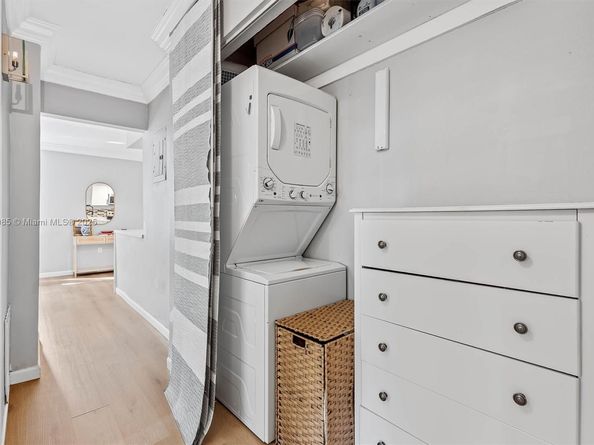 8617 SW 68th Ct 2, Pinecrest FL 33156