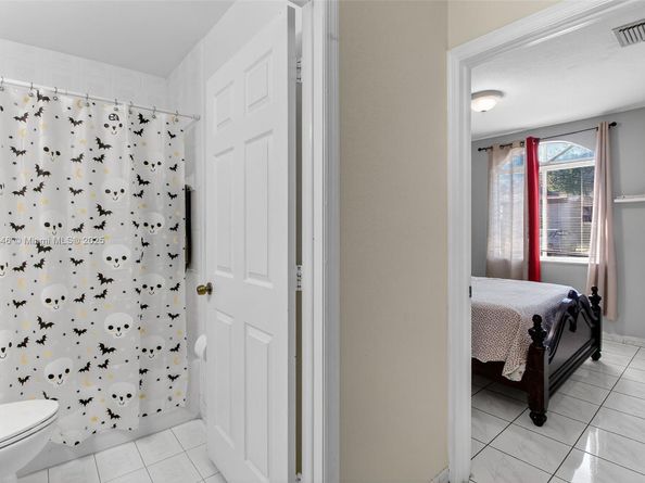 Undisclosed Address #A11920846, Hialeah FL 33015