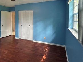 6520 SW 20th St, Plantation FL 33317
