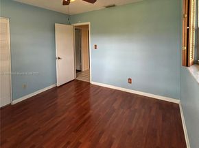 6520 SW 20th St, Plantation FL 33317