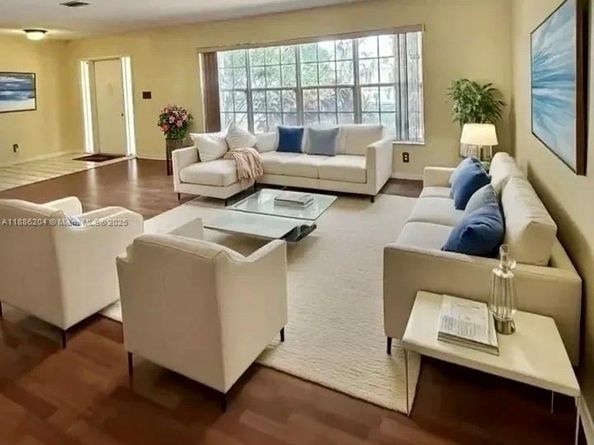 6520 SW 20th St, Plantation FL 33317