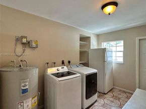 6520 SW 20th St, Plantation FL 33317