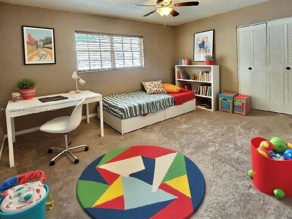 6520 SW 20th St, Plantation FL 33317