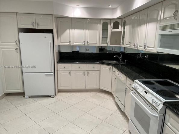 500 Three Island Blvd 306, Hallandale Beach FL 33009