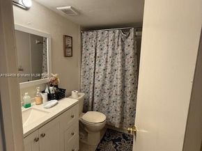 109 Lake Emerald Dr 202, Oakland Park FL 33309