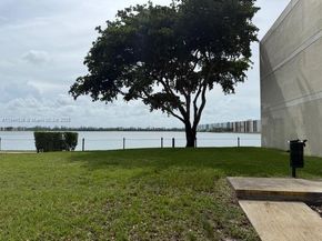 109 Lake Emerald Dr 202, Oakland Park FL 33309