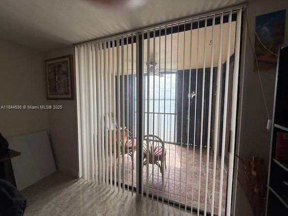 109 Lake Emerald Dr 202, Oakland Park FL 33309