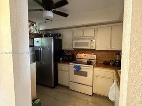 109 Lake Emerald Dr 202, Oakland Park FL 33309