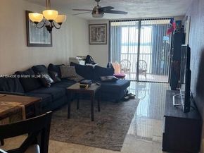 109 Lake Emerald Dr 202, Oakland Park FL 33309