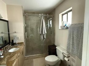 12692 NW 8th Trl, Miami FL 33182