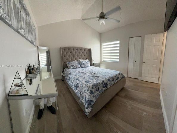 12692 NW 8th Trl, Miami FL 33182