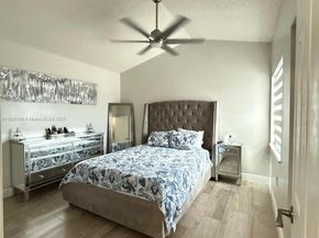 12692 NW 8th Trl, Miami FL 33182