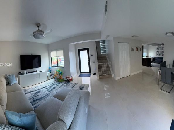 12692 NW 8th Trl, Miami FL 33182