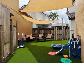 12692 NW 8th Trl, Miami FL 33182