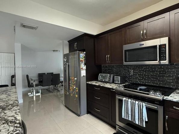 12692 NW 8th Trl, Miami FL 33182