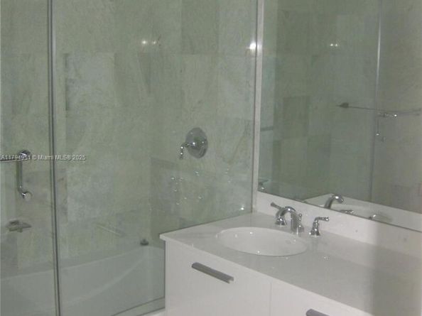 1050 Brickell 3314, Miami FL 33131
