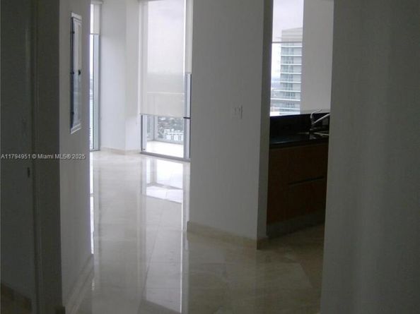 1050 Brickell 3314, Miami FL 33131