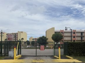 9420 W Flagler St 104, Miami FL 33174