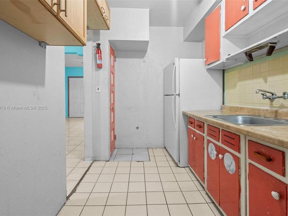 1345 SW 7th St, Miami FL 33135