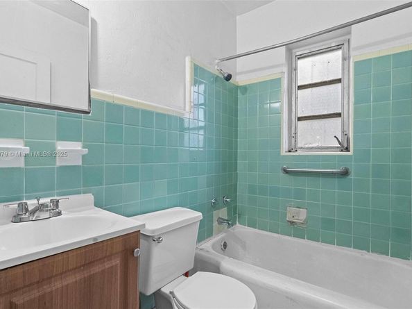 1345 SW 7th St, Miami FL 33135