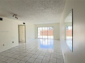 460 W Park Dr 106, Miami FL 33172