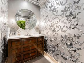 5077 N Bay Rd, Miami Beach FL 33140