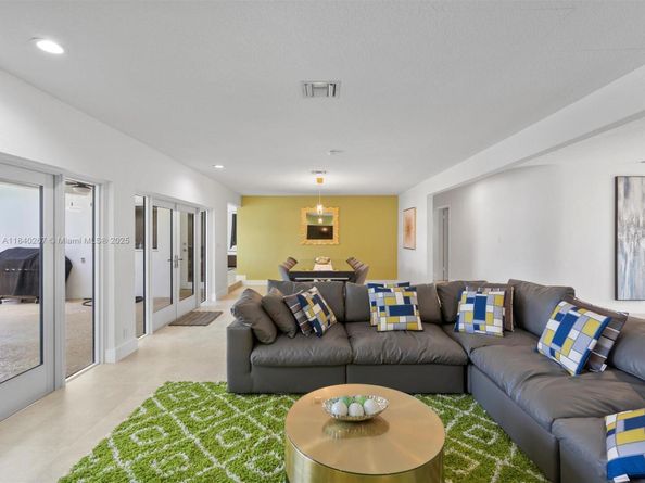 3721 N 55th Ave, Hollywood FL 33021