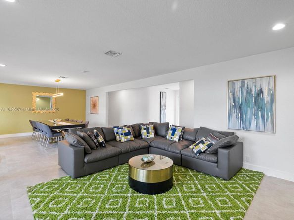 3721 N 55th Ave, Hollywood FL 33021