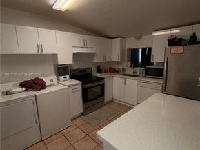 7191 Park St, Hollywood FL 33024