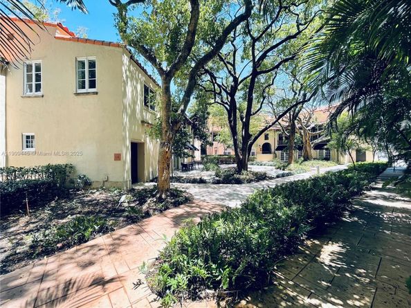 888 S Douglas Rd 119, Coral Gables FL 33134