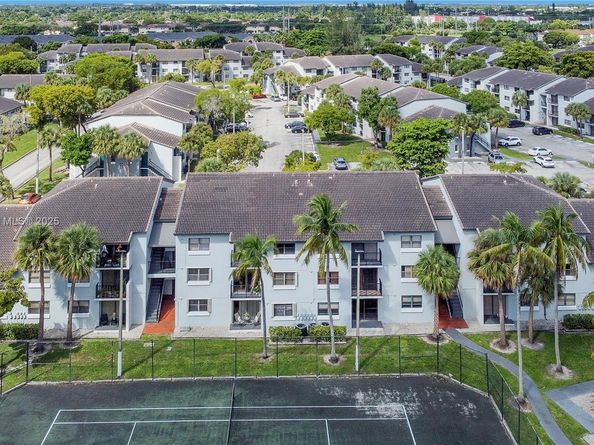 7090 NW 179th St 109, Hialeah FL 33015