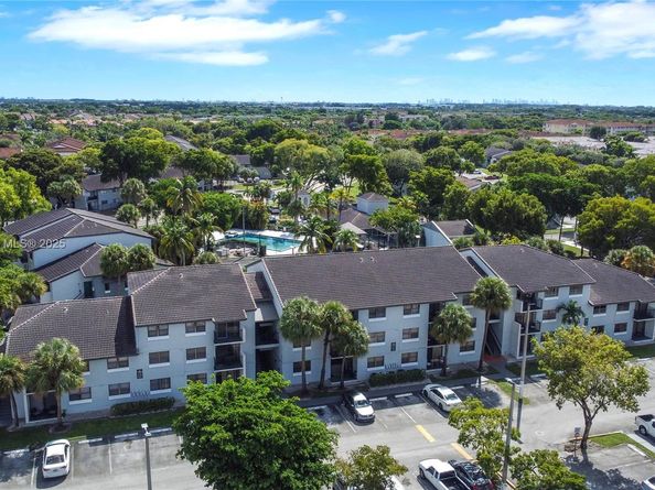7090 NW 179th St 109, Hialeah FL 33015