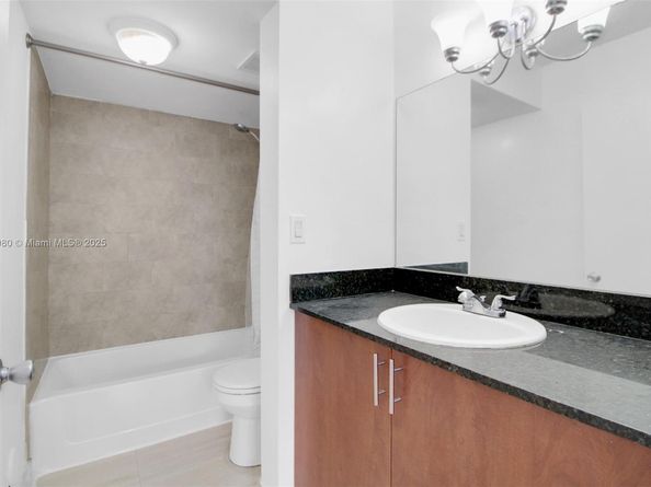 7090 NW 179th St 109, Hialeah FL 33015
