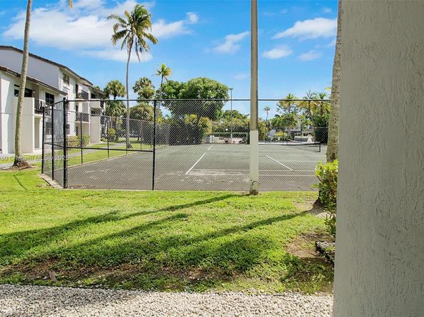7090 NW 179th St 109, Hialeah FL 33015