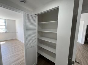 500 Bayview Dr 1120, Sunny Isles Beach FL 33160