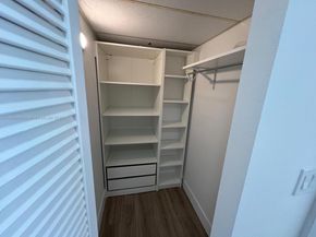 500 Bayview Dr 1120, Sunny Isles Beach FL 33160